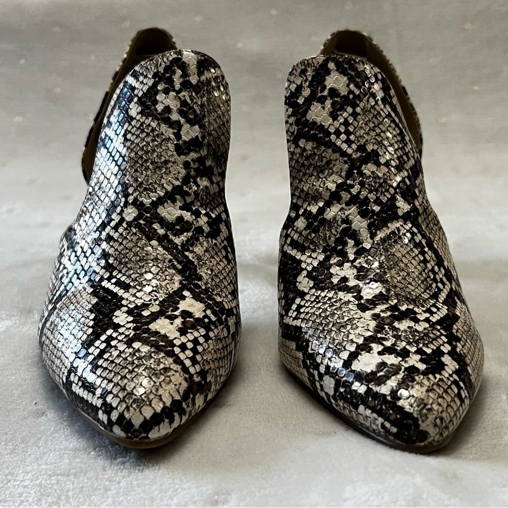 Confort Est. 1946 Heels - Picture 2 of 13